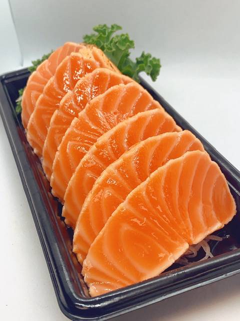 Seared Salmon(Salmon Tataki) / 烤三文鱼(Salmon Tataki)